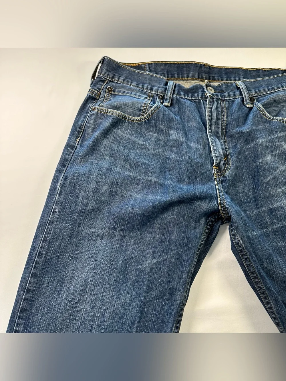 Levi’s 569 Jeans Mens 34x36 Blue Straight Dark Wash Denim Whiskered Loose Fit